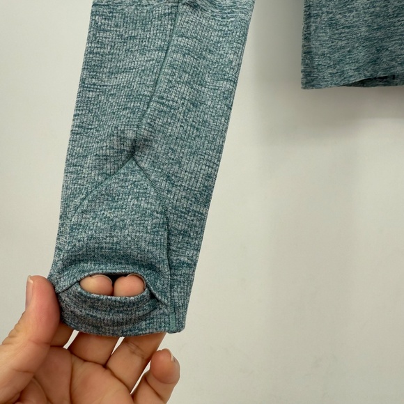 Lululemon Top Women 4 Blue Green Long Sleeve Cropped Workout Stretch Gym Running - Picture 2 of 11